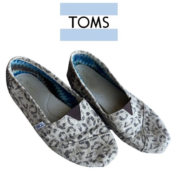 TOMS women's Alpargata slip-on shoes with a leopard print 6 Fair - Picture 1 of 8